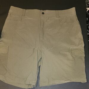 Orvis Men's Green Cargo Shorts